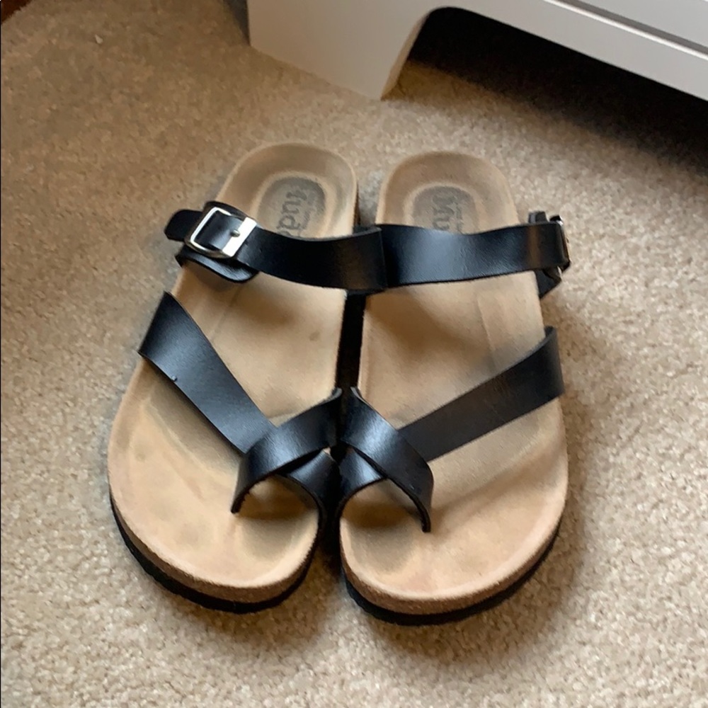 Women’s sandals